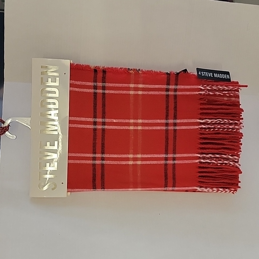 Steve madden scarf